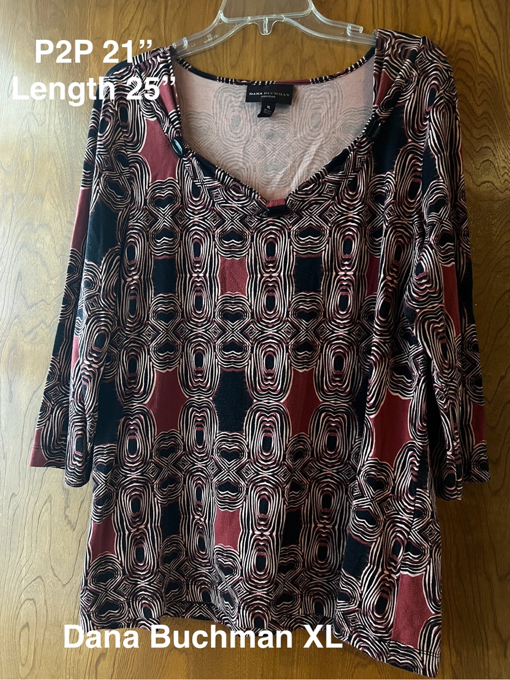 Dana Buchman Geometric Print V-Neck Top in Burgundy and Black XL